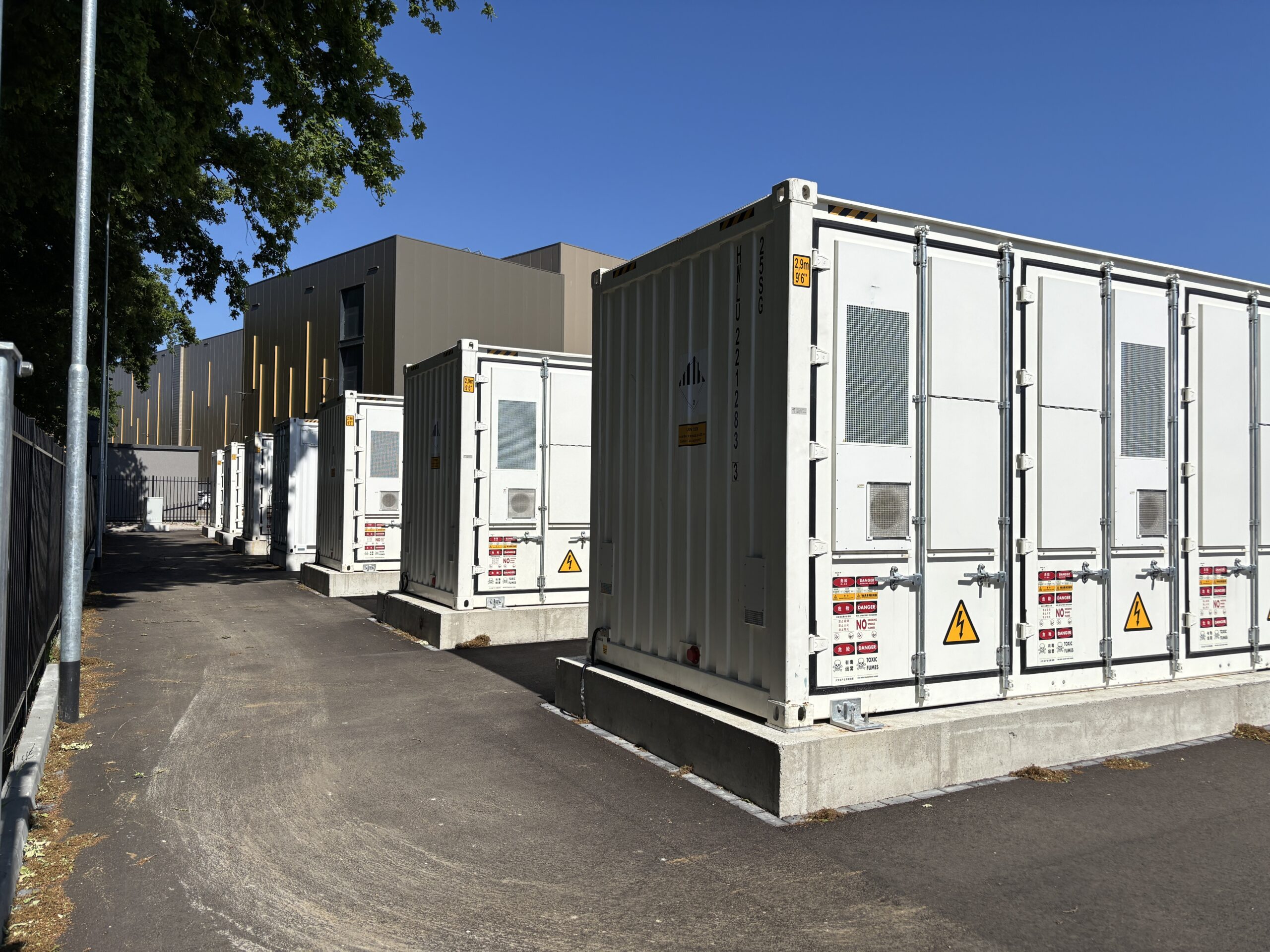 Van Agt Logistics - Storage containers